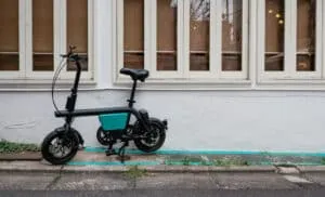 do electric bikes charge when you pedal