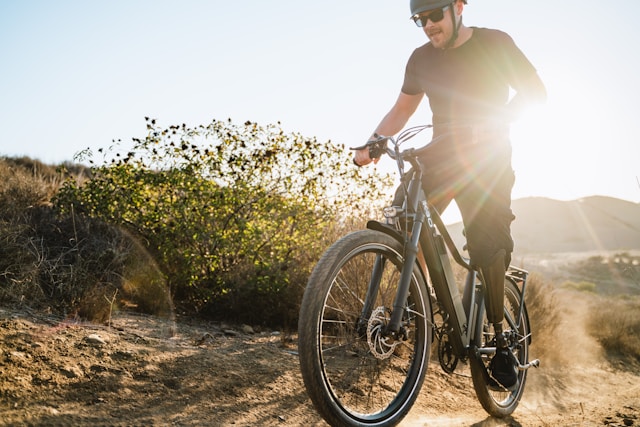 how much does an e-bike weigh​